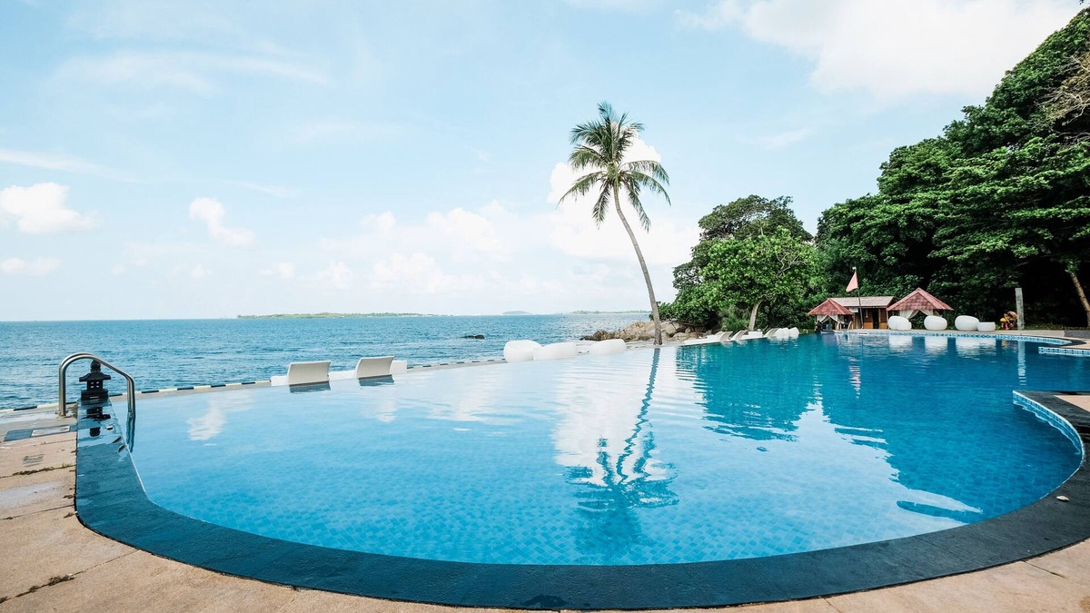 Telukbakau Hotel | Bintan Pearl Beach Resort