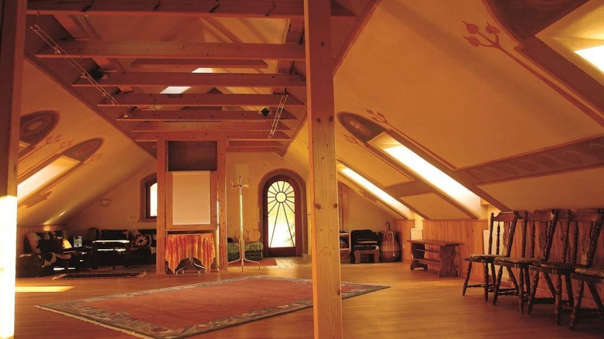Eberstein House | Bionest II - Lehmbaudach-familienzimmer - Biolandhaus Arche