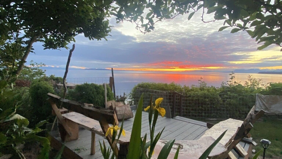 Blaine House | Birch Bay sunsets beyond IMAGINATION
