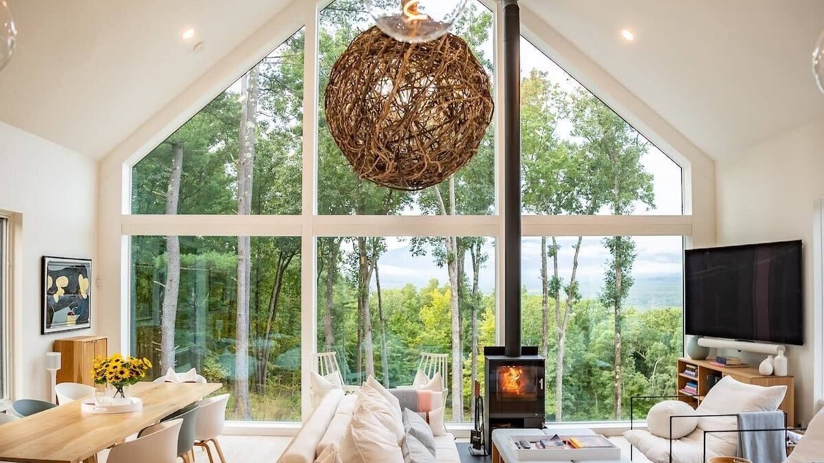 Leeds House | Birch & Buck - Stunning Views near Hudson & Hunter