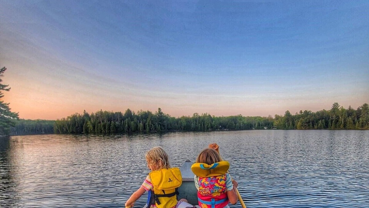 North Frontenac Cabin | Birch Cabin- North Frontenac Lodge
