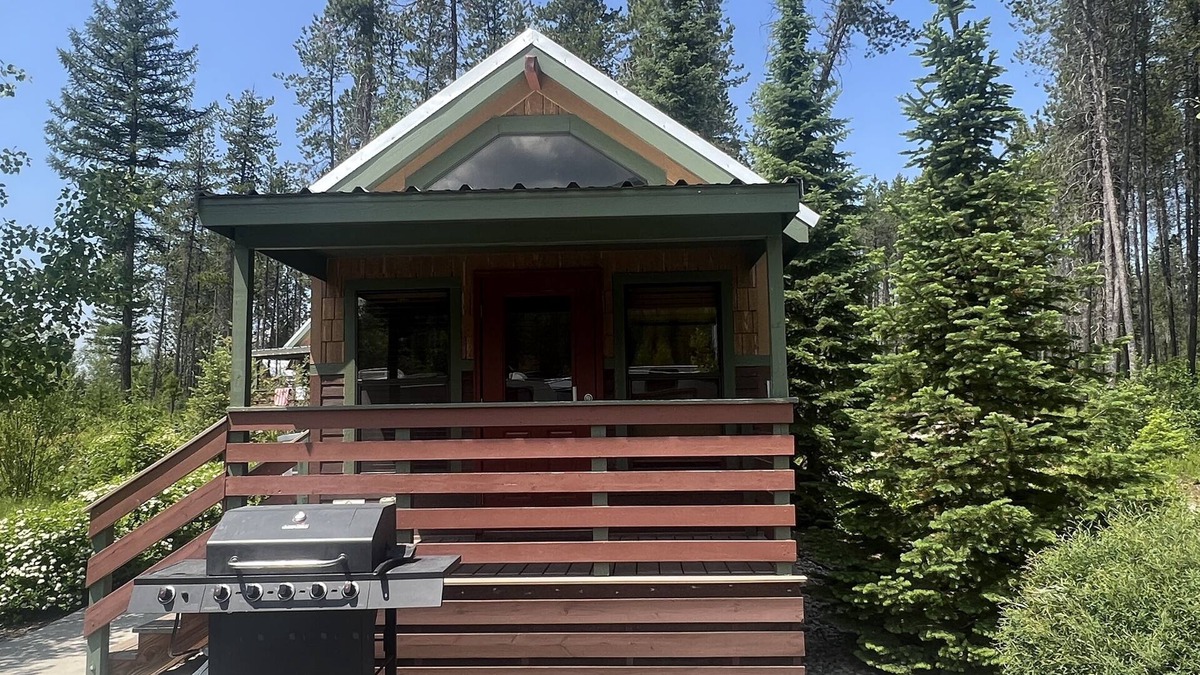 West Glacier Cabin | Birch Cabin