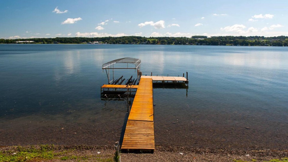 Penn Yan Cottage | Birch Cottage:"Comfort and Convenience in the heart of Wine Country"