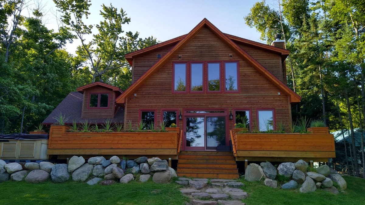 Brimley Ski Chalet | Birch Point Rendezvous on Lake Superior with Hot Tub