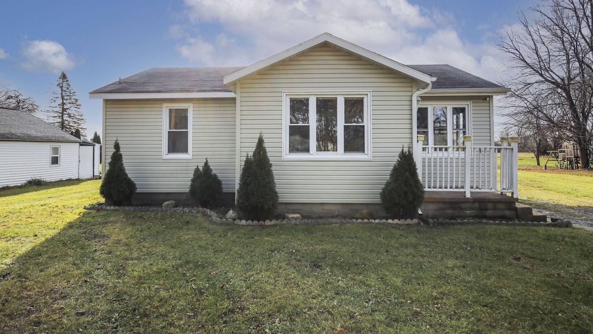 Birch Run Township House | Birch Run Home *MINS. from OUTLET & FRANKENMUTH*