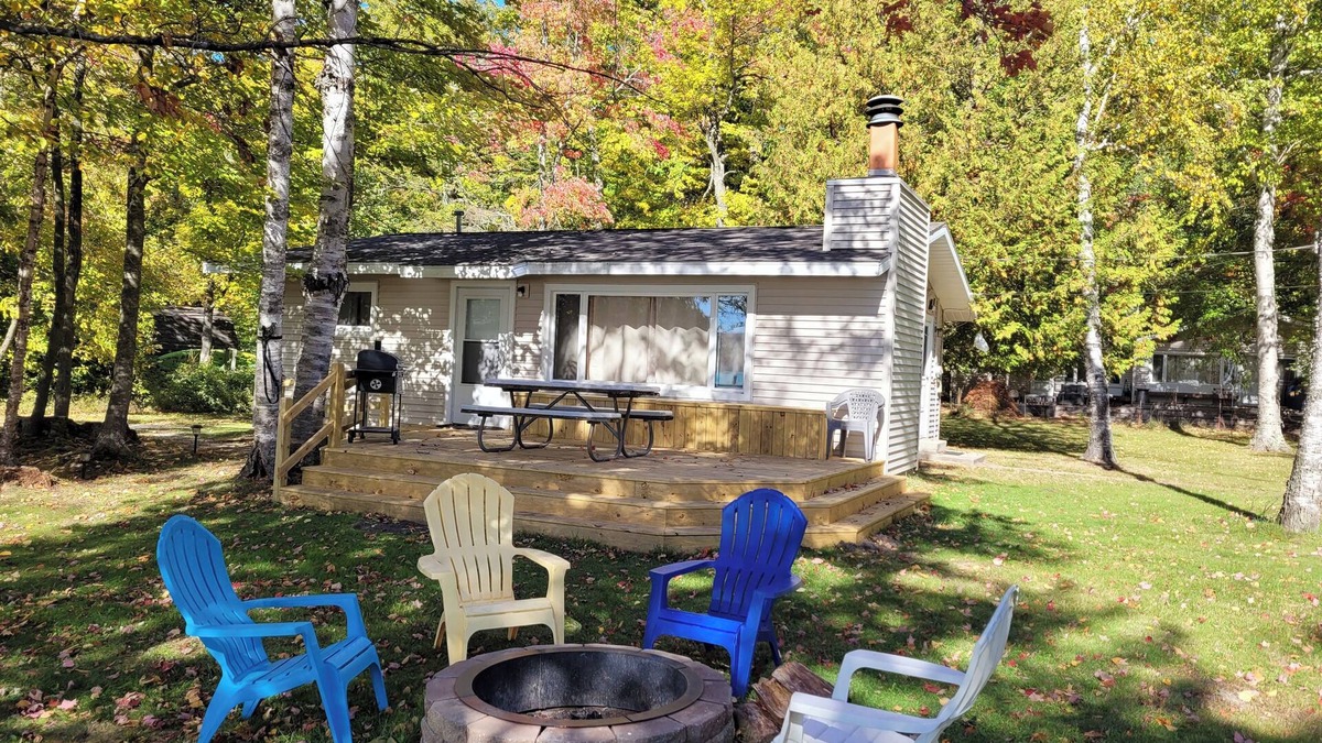 Empire Cabin | Birch Shores Resort - The Hemlock Cottage - Lakeview with Water Toys!