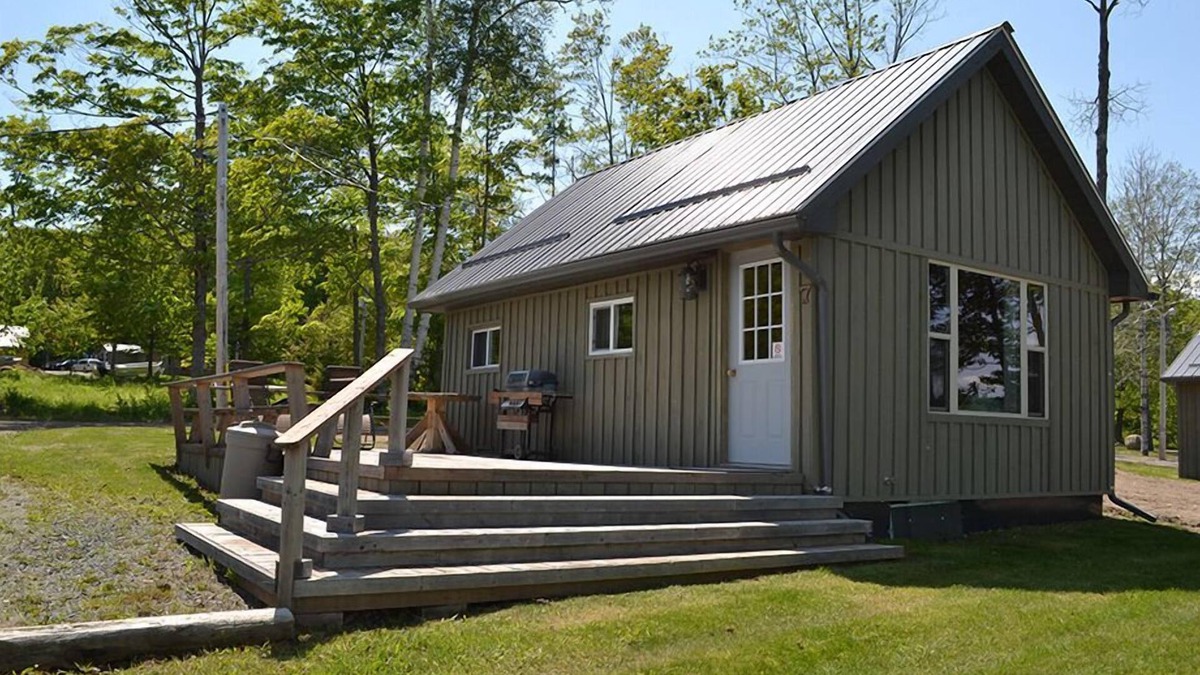 Algoma District Cottage | Birchland Cottages