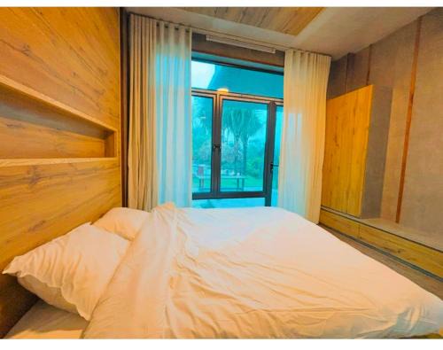 Nam Dan Hotel | BIRD HOUSE resort