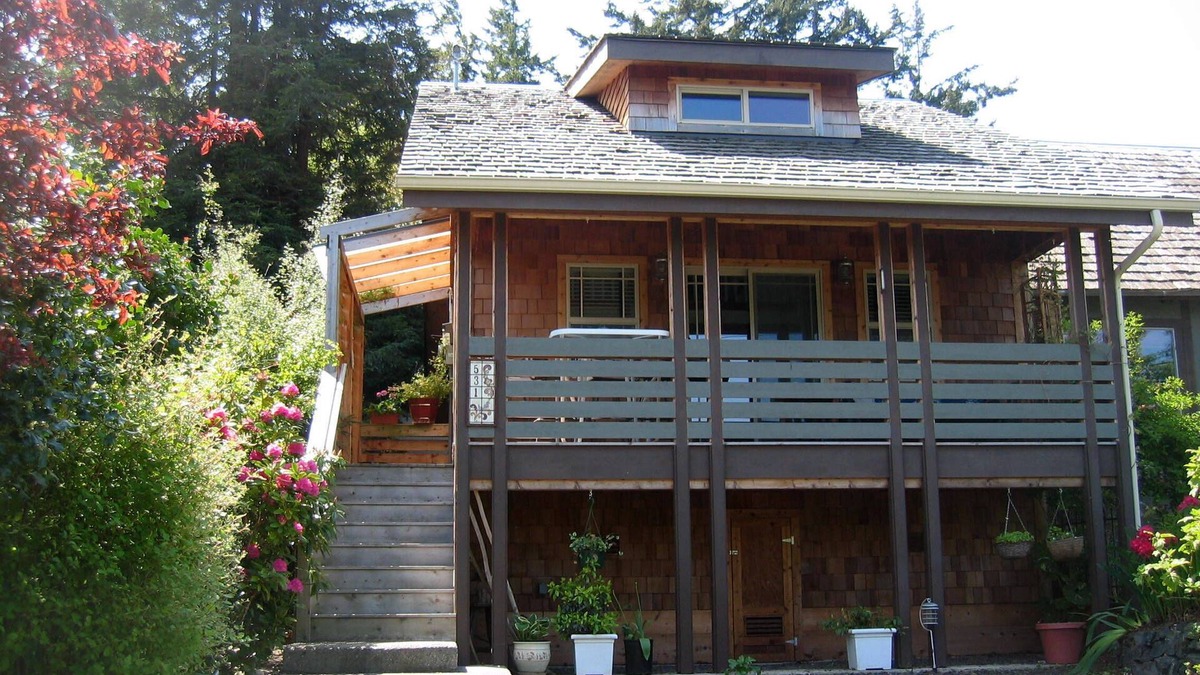 Port Townsend Cottage | Bird Nest Cottage near Fort Worden