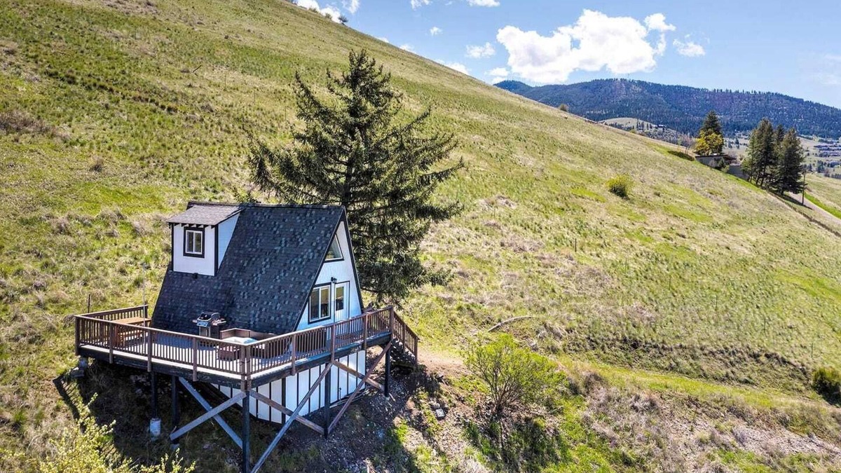 Missoula Apartment | Bird's Eye View is Worth the Hike