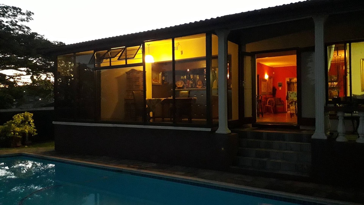 Illovo Beach Bed & Breakfast | Birdcage B and B