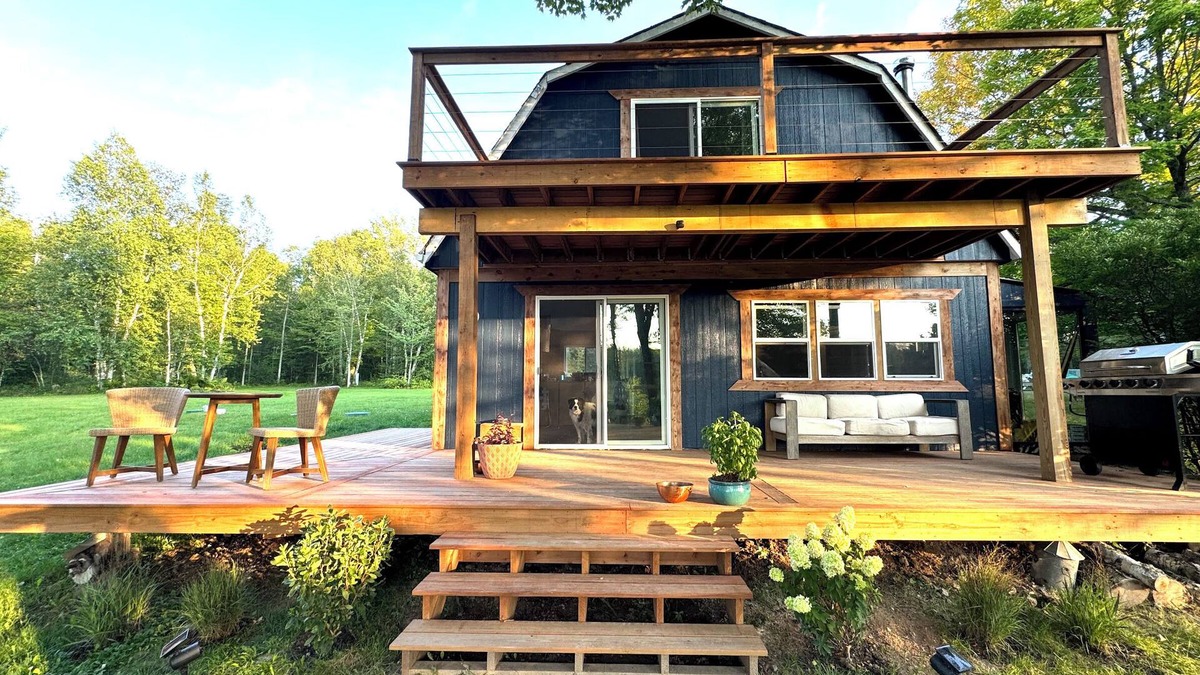 Melrude Cabin | Birder's Paradise: Cozy Cabin on Private Pond w/Wood-Stove, New Kitchen, Birds!