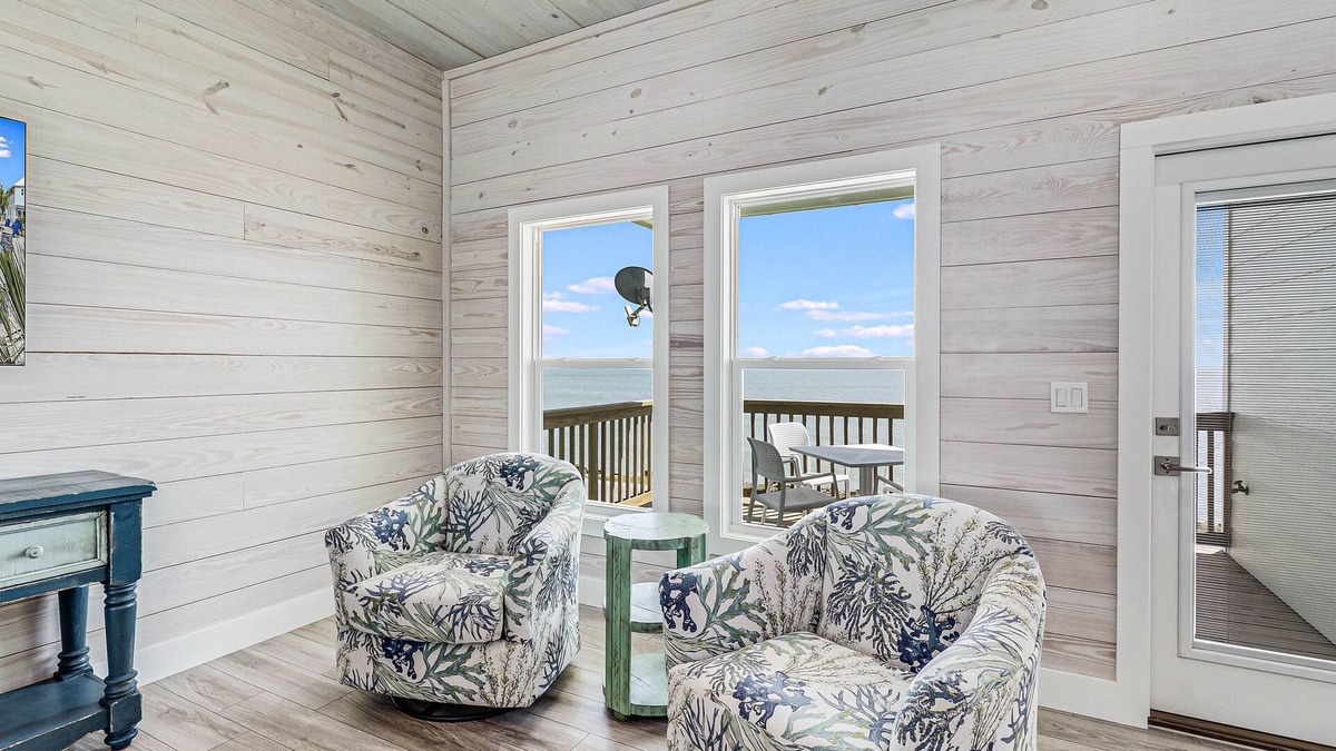 Palm Harbor House | Birds Eye View Sp163 3 Bedroom Home by RedAwning