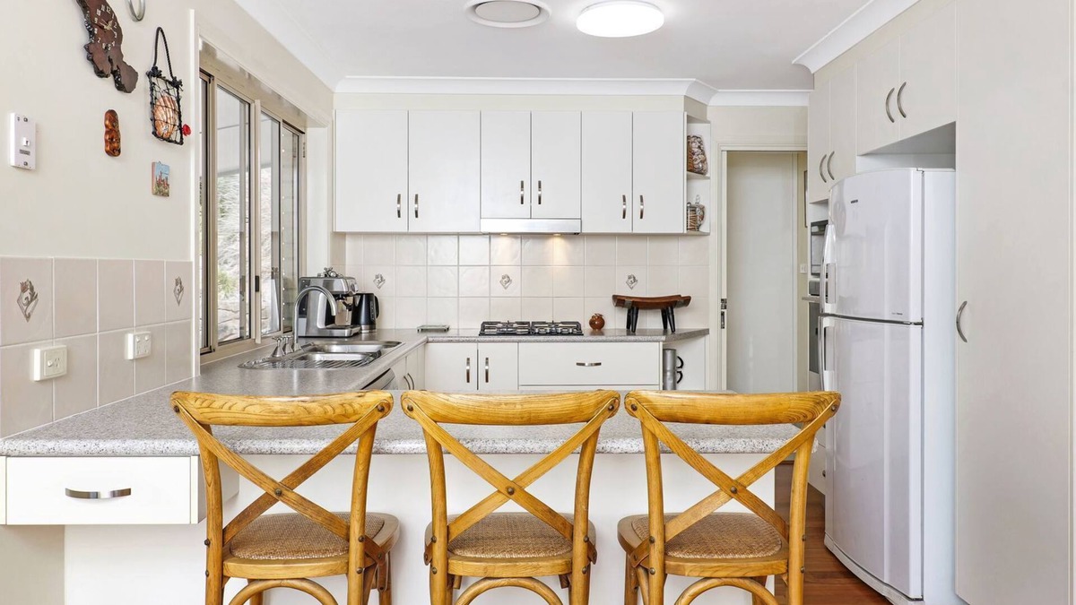 North Boambee Valley House | Birdsong Retreat - a quiet oasis
