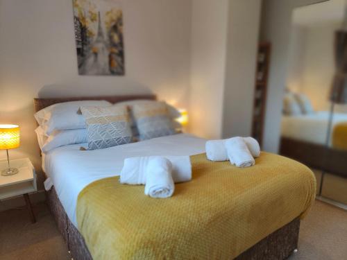Twyford House | Birdsong Rural Winchester Twyford - 2BR, 5BR, 7BR - sleeps upto 14