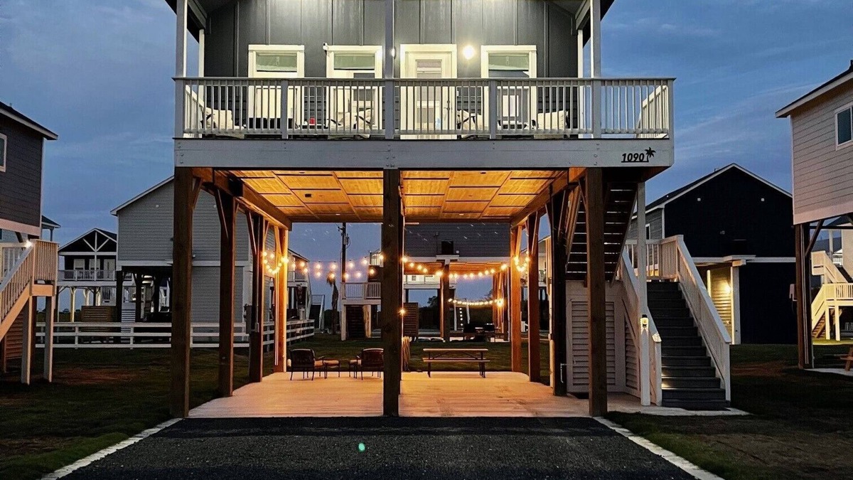Caplen House | Birdwatcher's Paradise: Stunning Villa on Bolivar Peninsula, Prime Avian Viewing