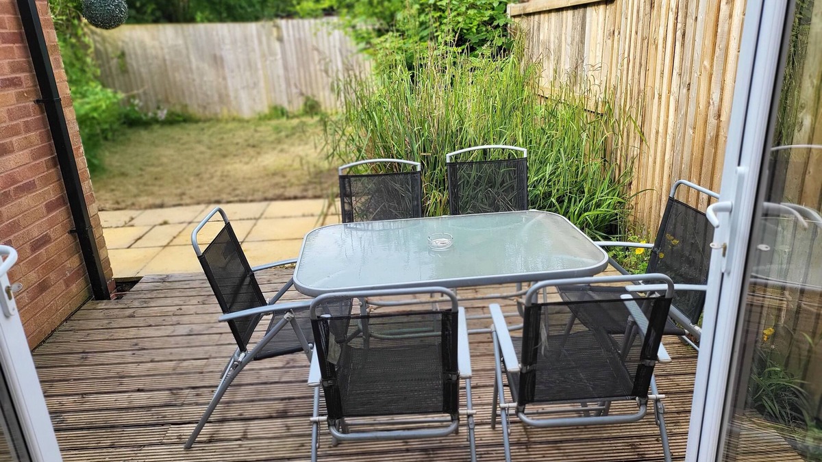 Shirley Apartment | Birmingham Blissful Apartment with 2 Bedrooms