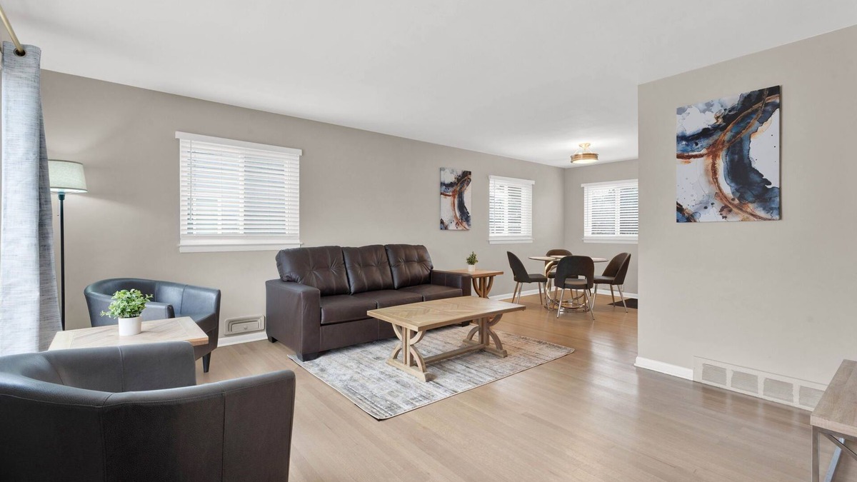 Birmingham House | Birmingham Retreat - Relax & Enjoy