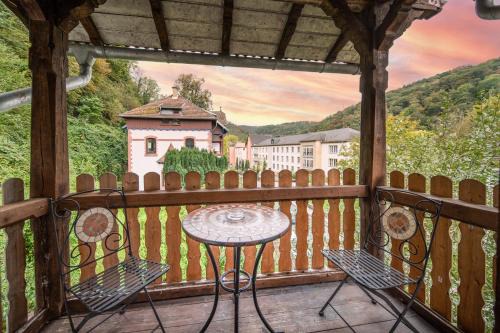 Bad Ems Apartment | Bismarck Apt mit schönem Balkon