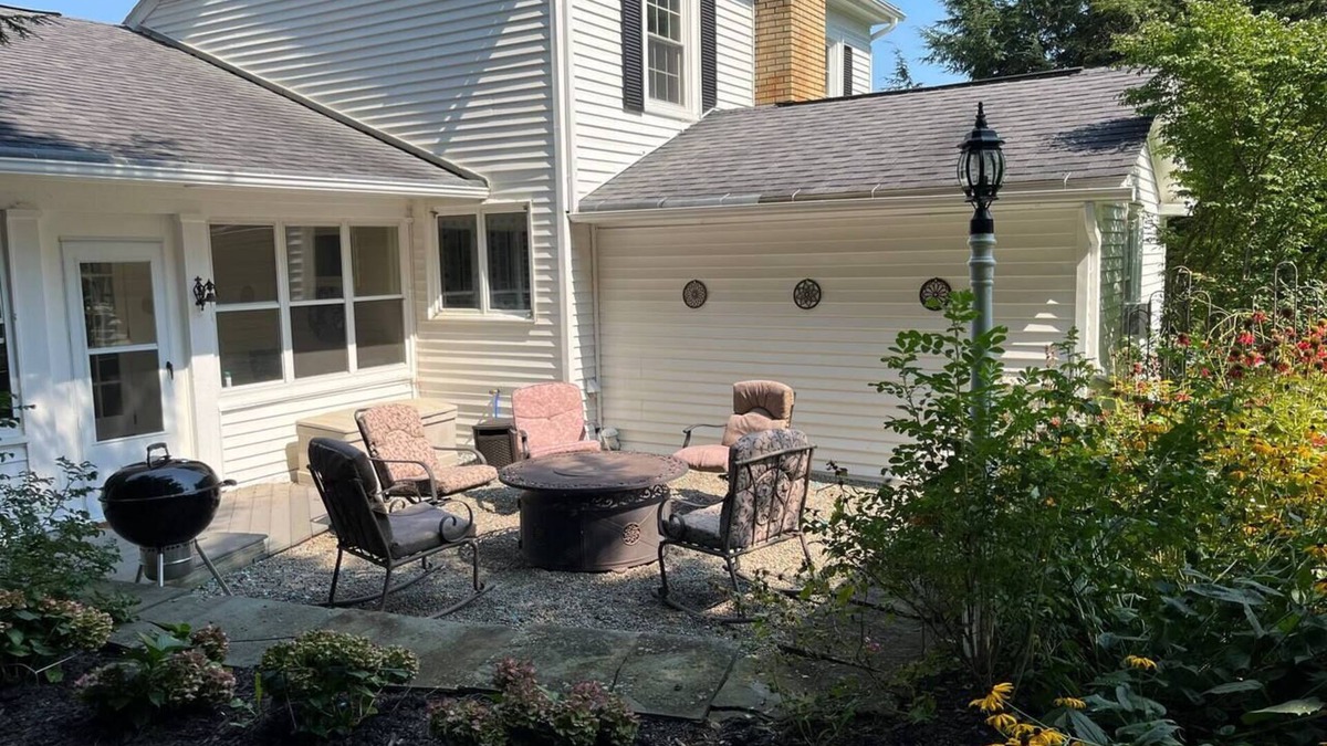 Fly Creek House | *Bissell House* 5MilestoHOF