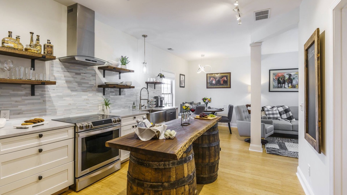 Midway House | Bit and Bourbon