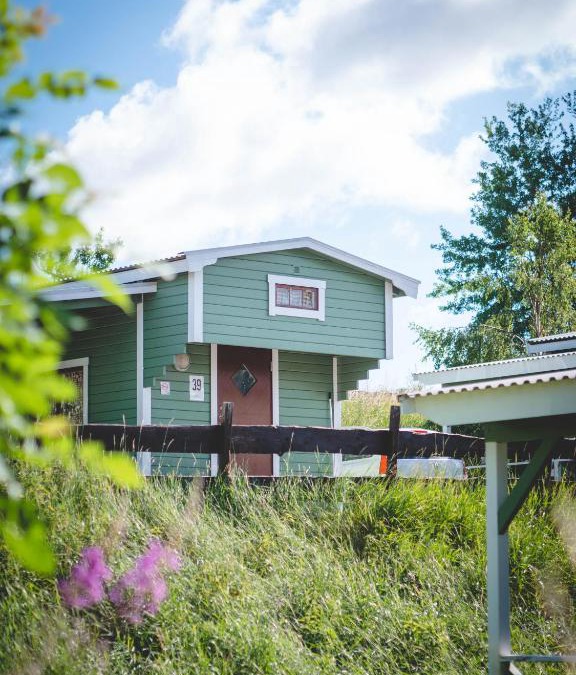 Vimmerby Resort | Björkbackens Stugby i Vimmerby