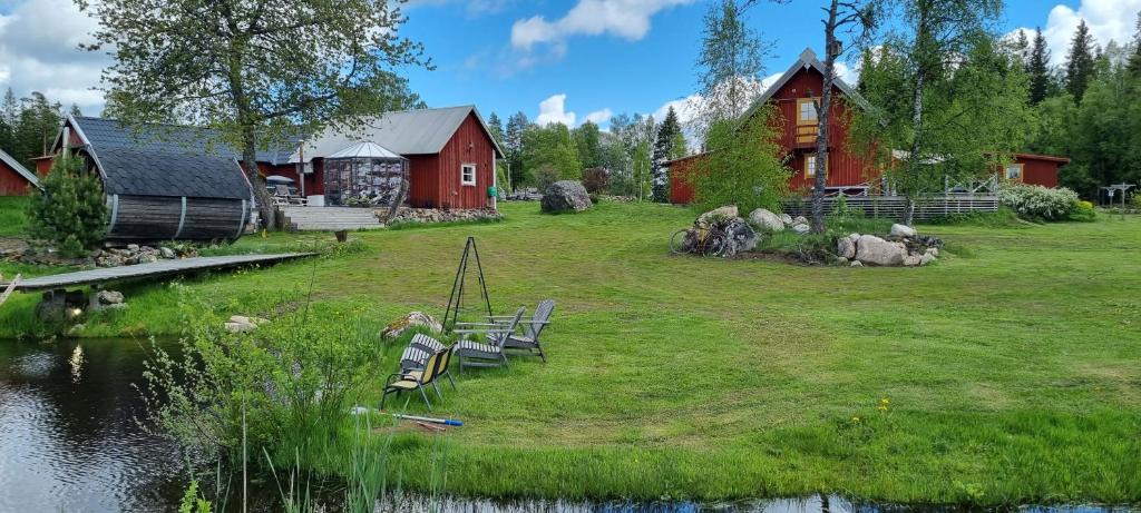 Blidsberg Bed & Breakfast | Björkedal gård