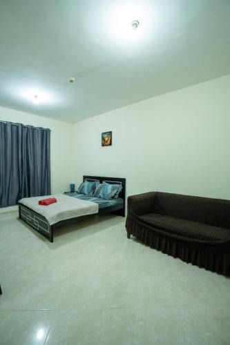 Mussafah House | Bj ROOMS