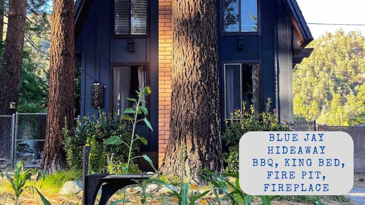 Wrightwood Cabin | BJH · Charming Cabin Nestled in Quiet Cul-De-Sac