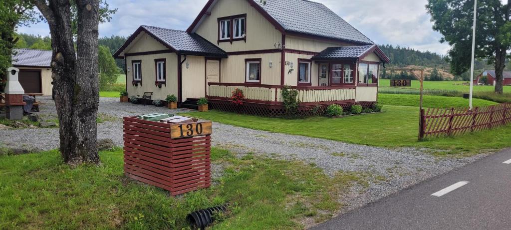 Dals-Ed S House | Bjornbyn 130 a
