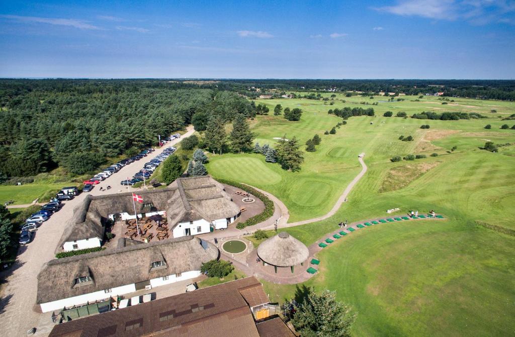 Ho Hotel | Blåvandshuk Golf Hostel
