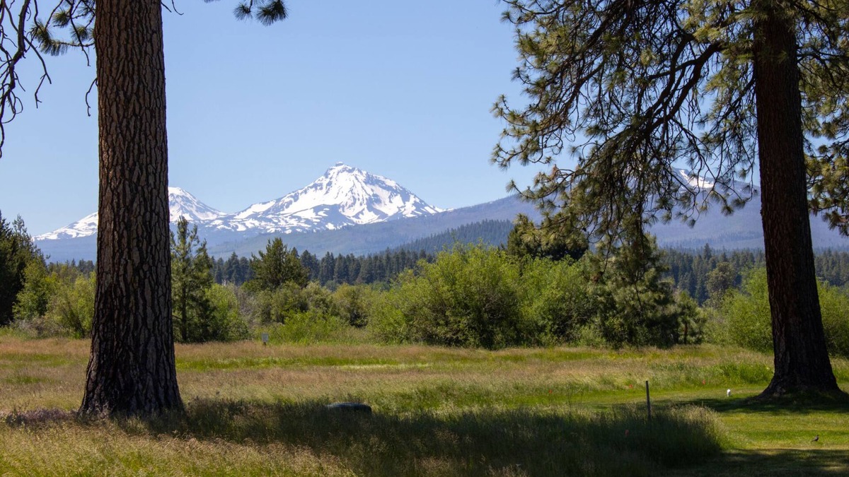 Black Butte Ranch Apartment | Black Butte Ranch Lodge Room 035