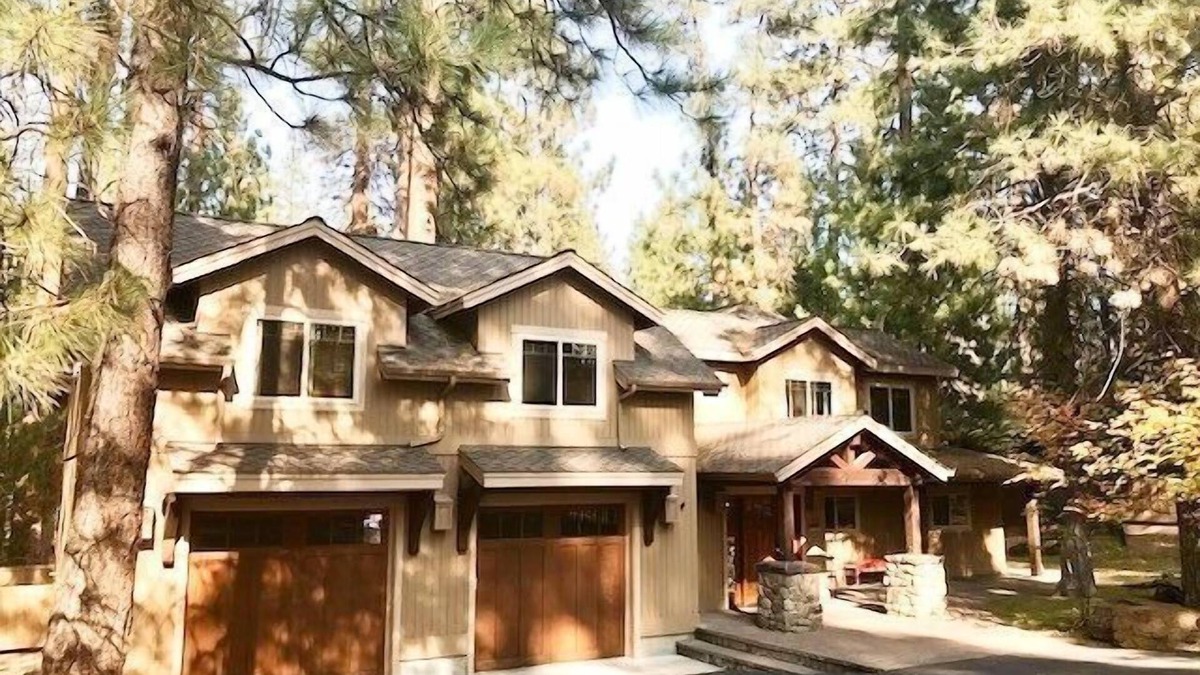 Black Butte Ranch House | Black Butte Ranch South Meadow 053