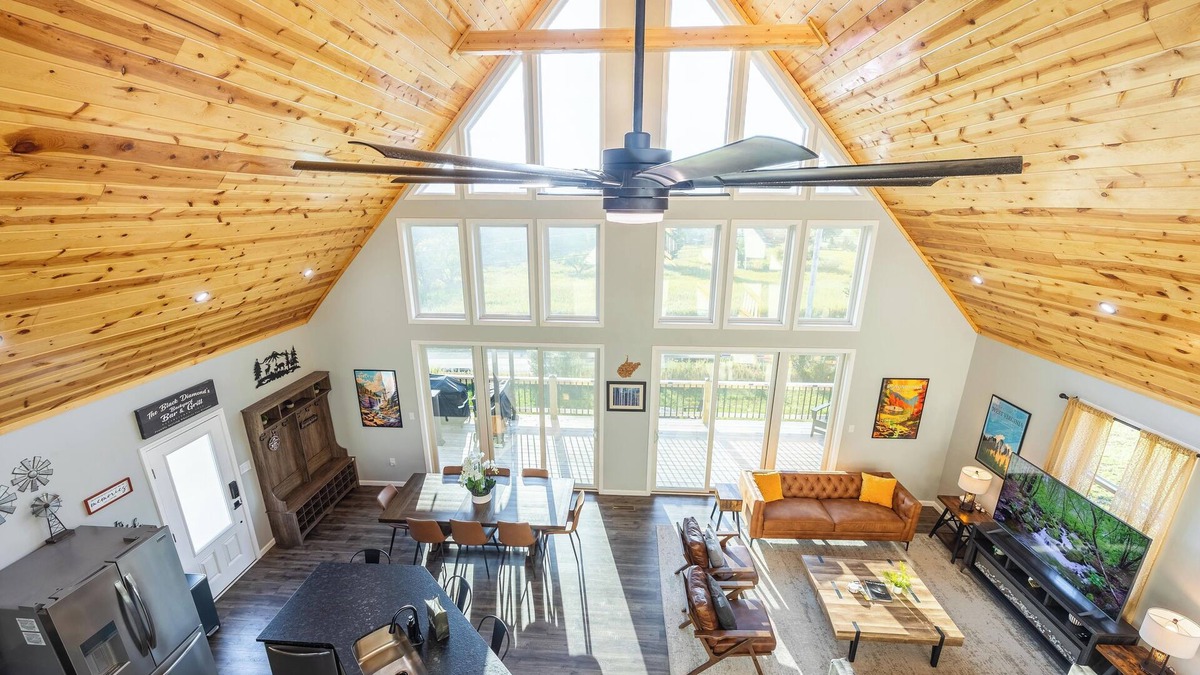 Canaan Valley House | Black Diamond-New Build, Ski, Hot Tub, Views, BBQ, EV & AC