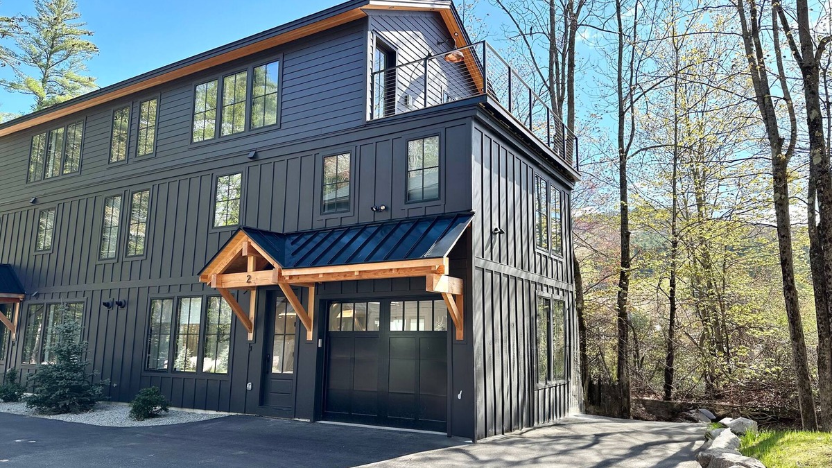 North Conway House | Black Diamond Retreat - New Townhouse Just Steps to Cranmore