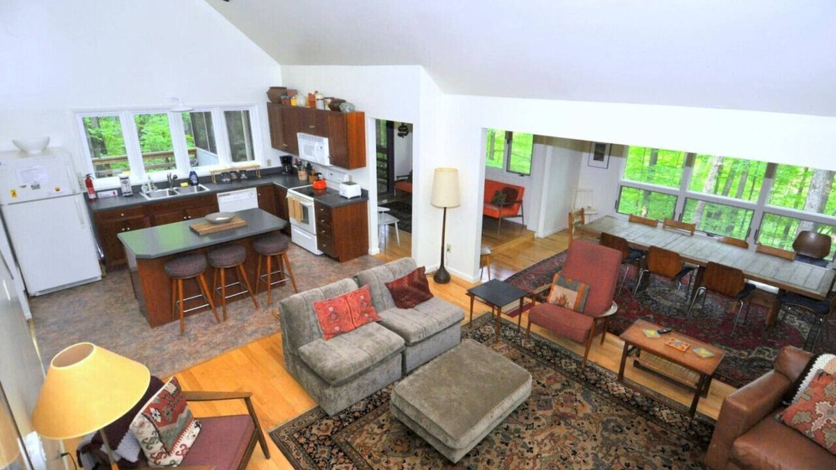 Berkeley Springs House | Black Forest - wifi, pets, grill, screen porch, fireplace, pool access, hiking