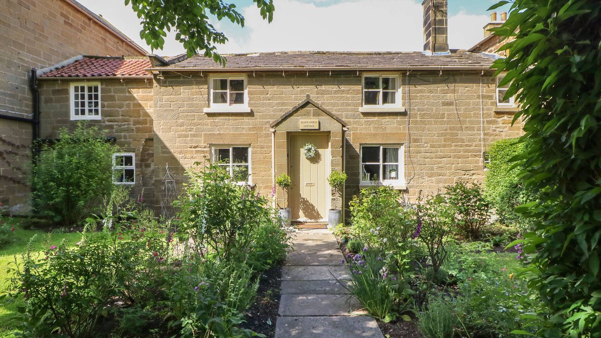 Swainby Cottage | BLACK HORSE COTTAGE, pet friendly, with open fire in Swainby