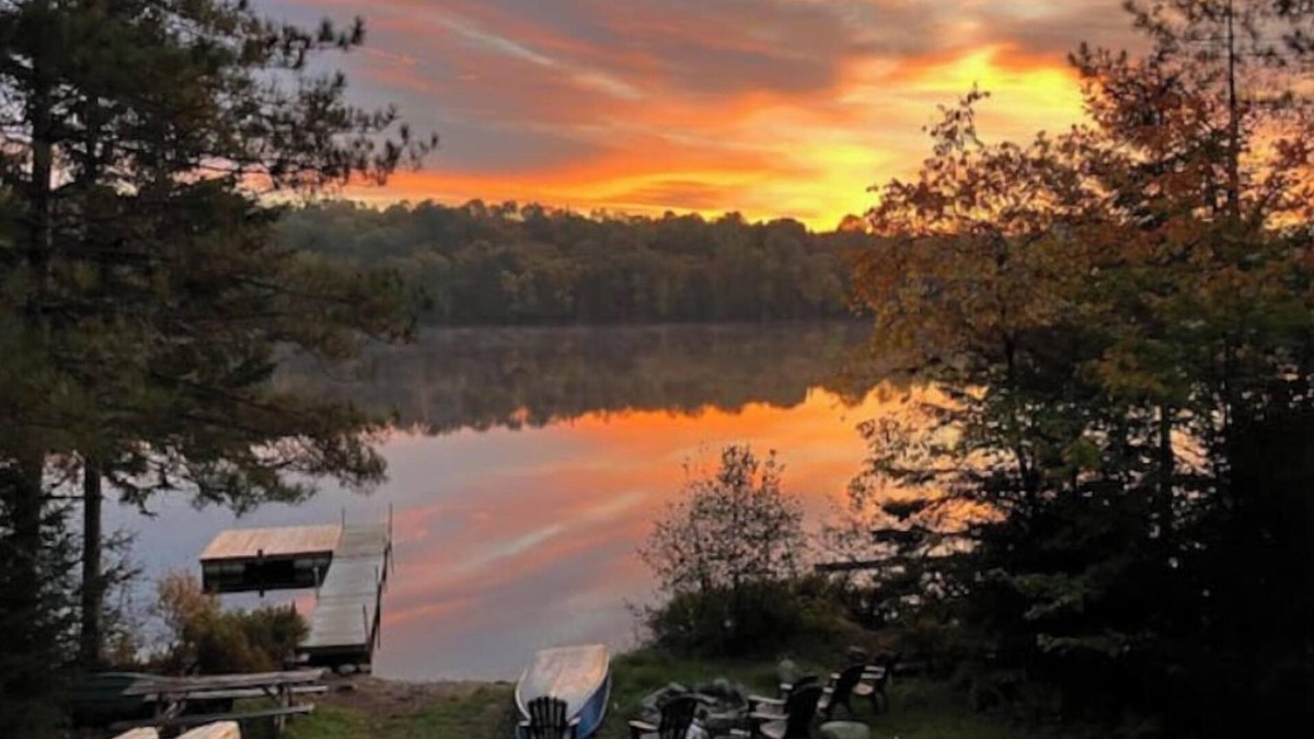 Nominingue Ski Chalet | Black Lake Chalet and Spa in the Laurentians
