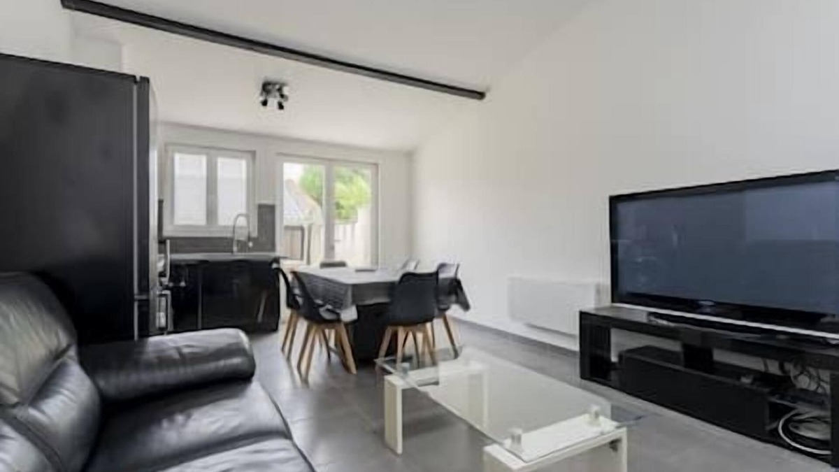 Sallaumines Apartment | "black" RDC Avec Extérieur 4 Personnes