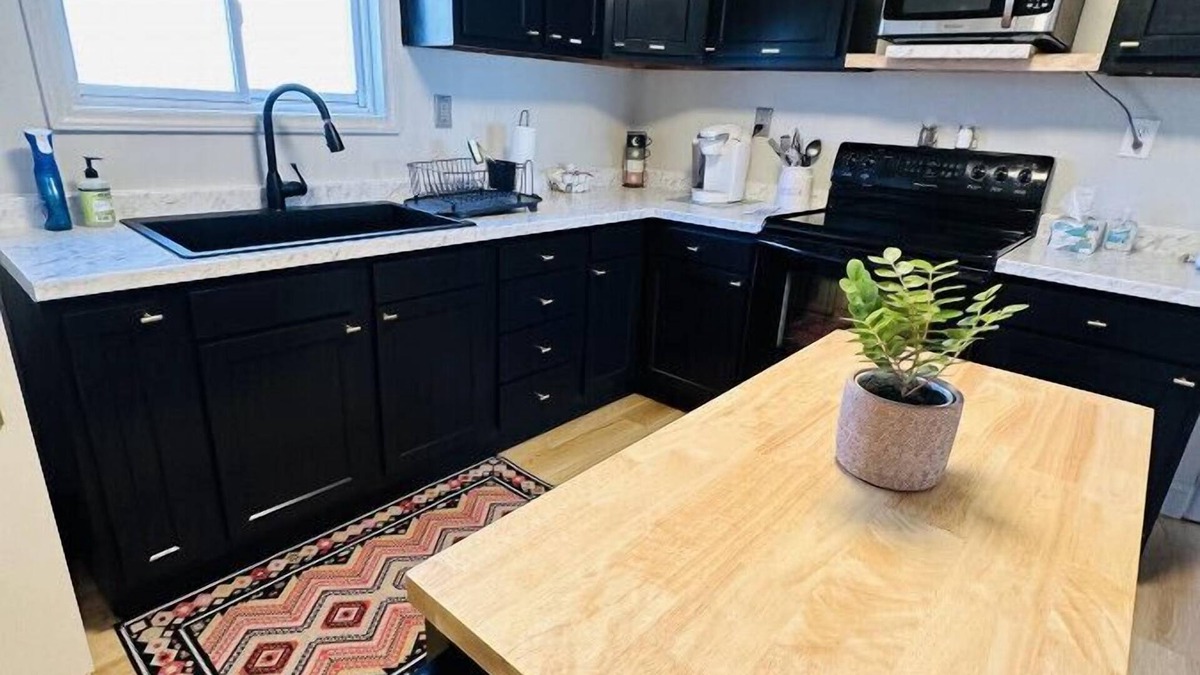 Lansing Cottage | Black Ridgetop at NRG National Park