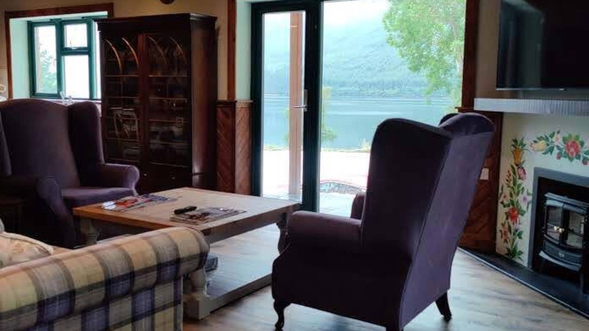 Letterfinlay Apartment | Black Sheep Hotels Cabins - Heather and Thistle