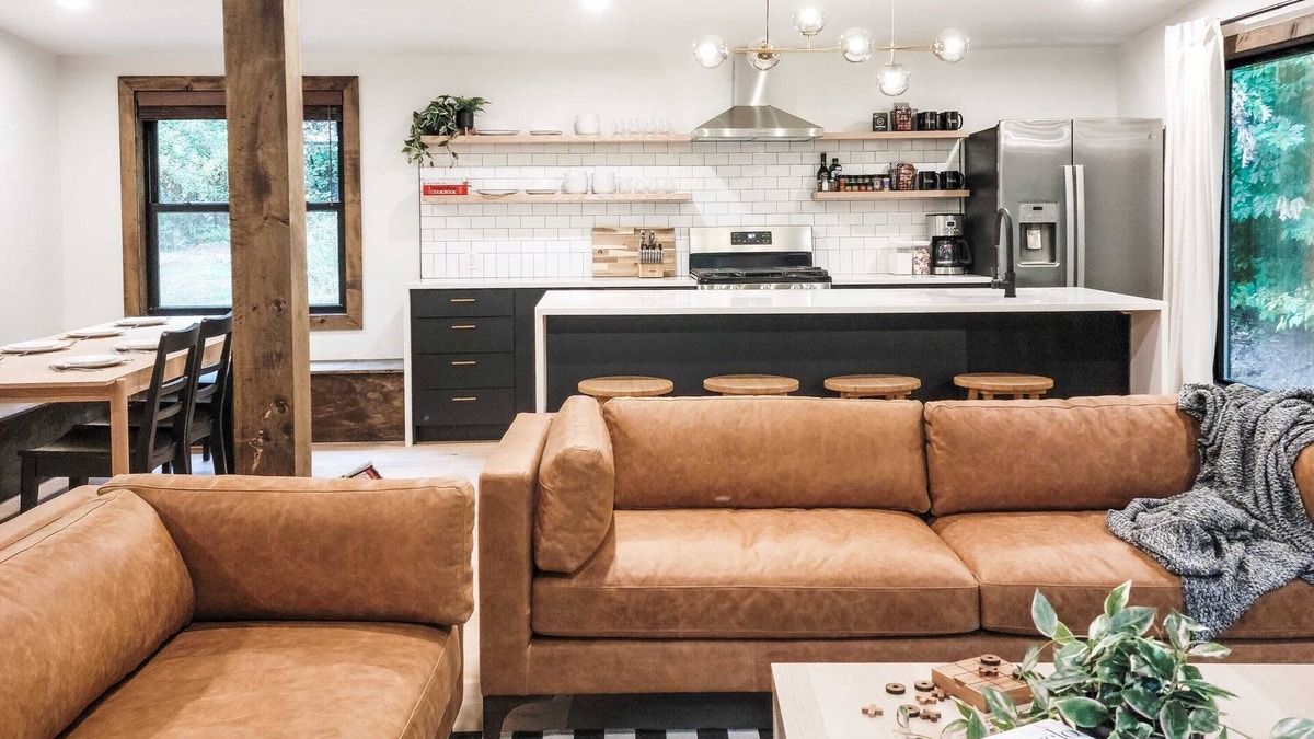 Chichester House | Blackbear Lodge - Luxury Cabin, Kid-Friendly