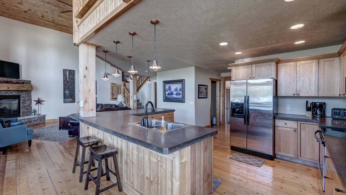 Lead Ski Chalet | Blackmoon Chalet at Terry Peak