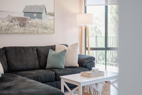 Metung Villa | Blackwood at Boardwalk Villas