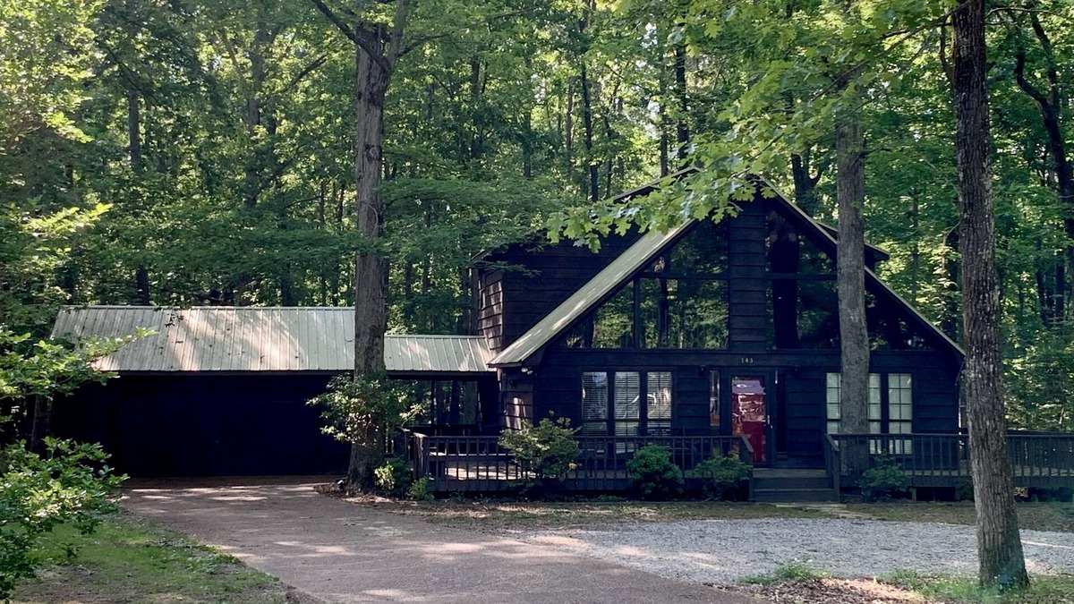 Counce Cabin | Blade Bay - Beautiful Remodeled cabin, close to everything, pet friendly! n