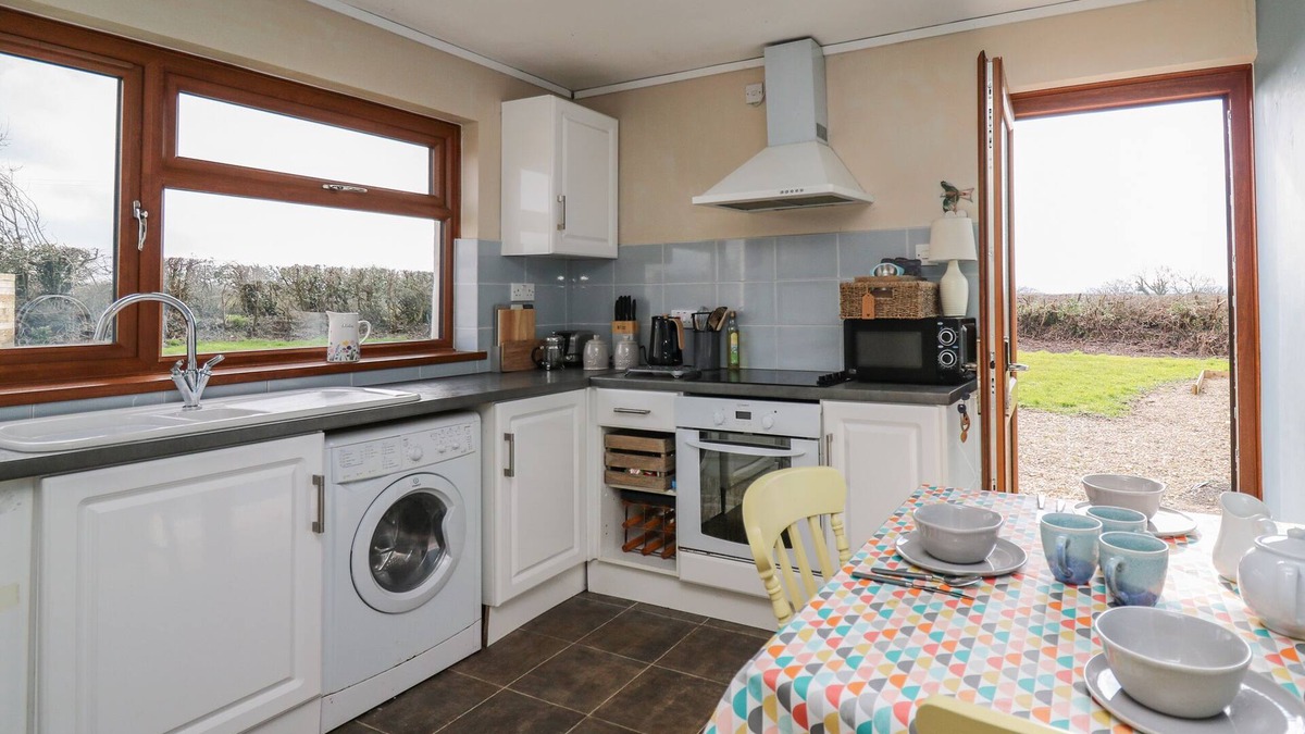 Llanllwchaiarn Cottage | Blaenferwig