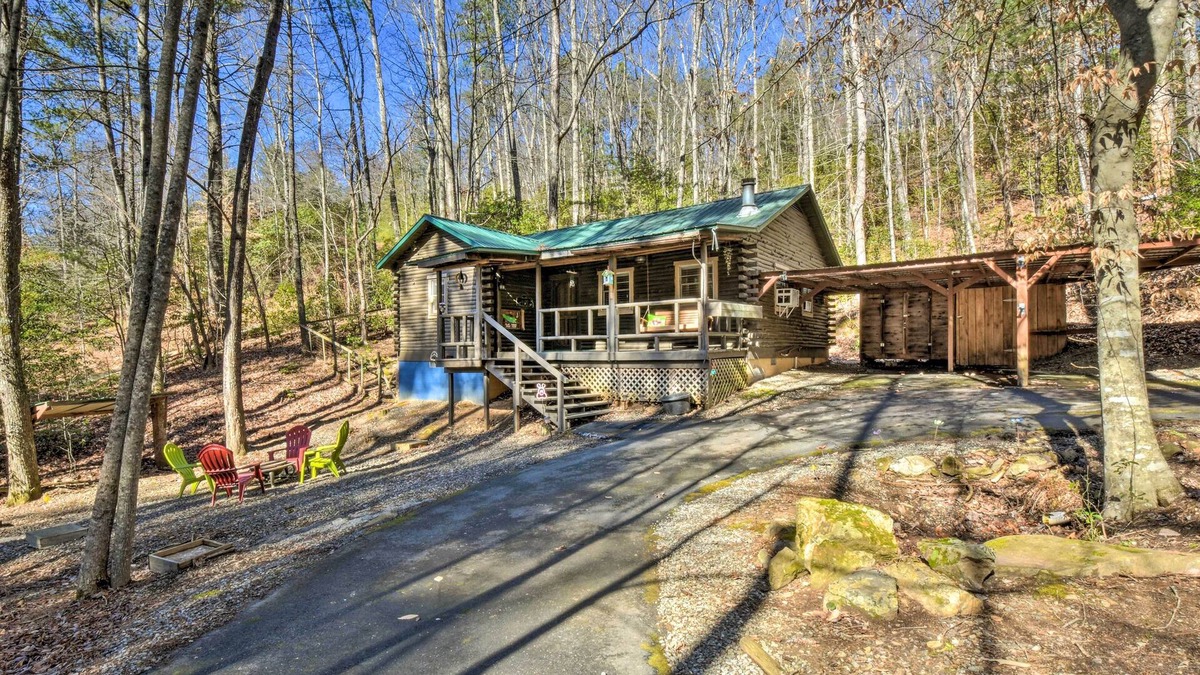 Blairsville Cabin | Blairsville Cabin w/Fire Pit, 7 Mi to Dtwn!