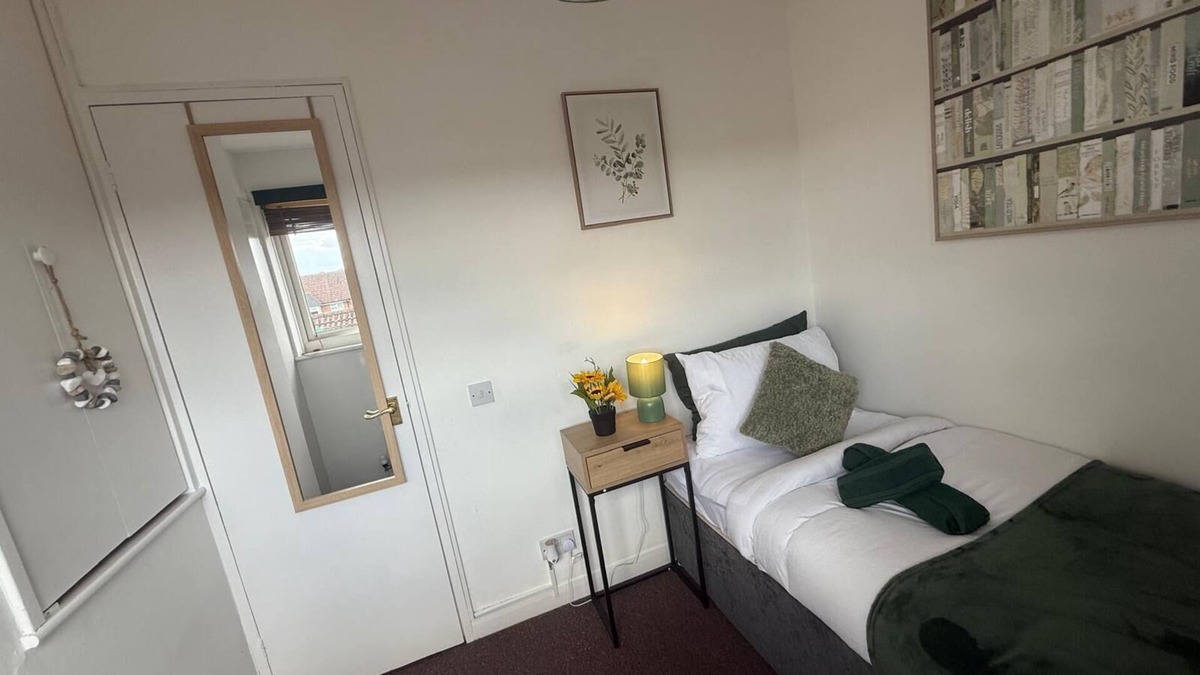 Great Linford House | Blakelands 2 bed house
