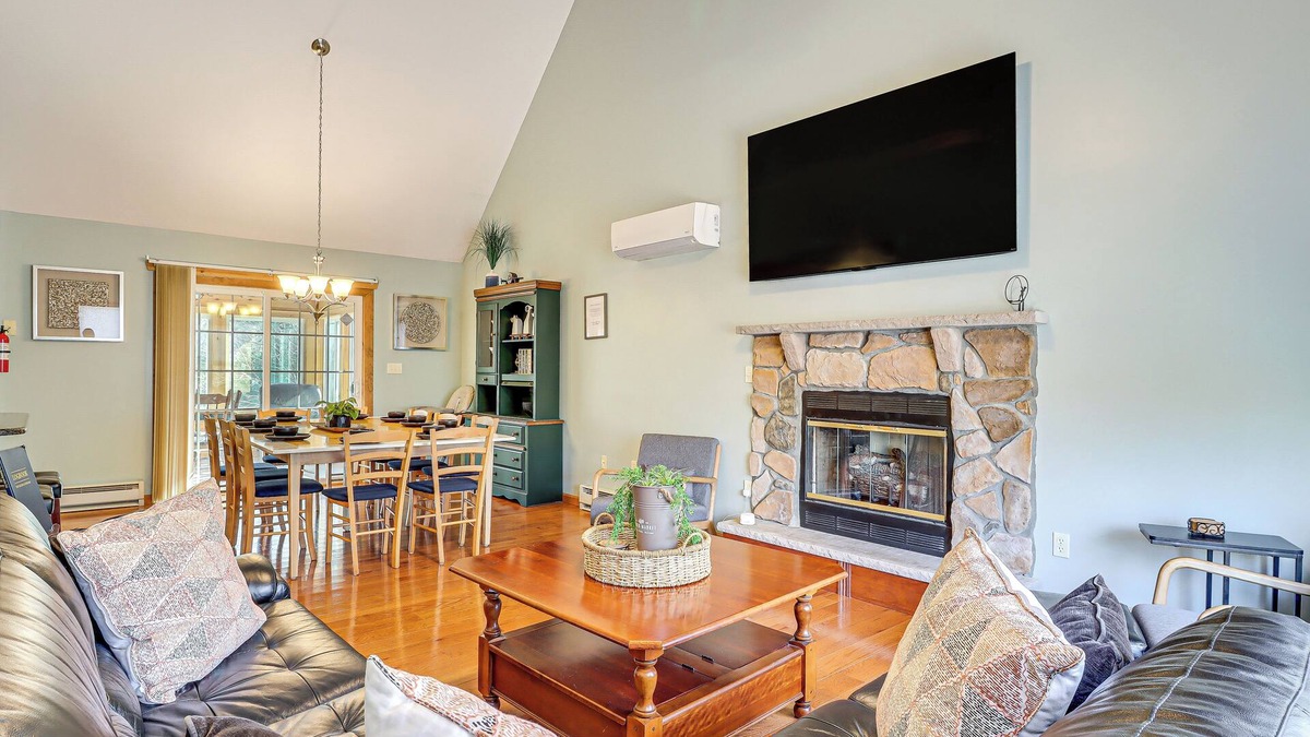 Briar Crest Woods House | Blakeslee Home w/Game Room - 5 Mi to Skiing!