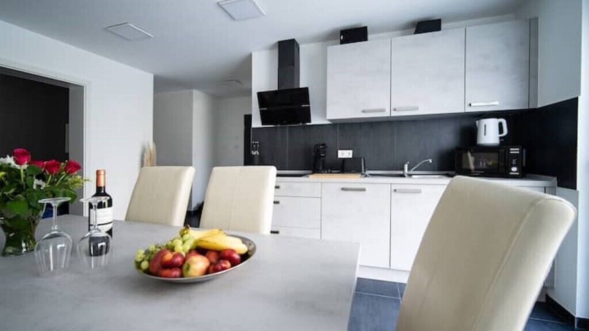 Rhein-Erft-Kreis District Apartment | Blauer Stein Apartments WH1
